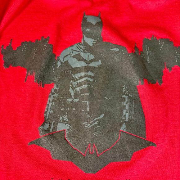 3/$20 THE BATMAN Men's Small DC Comics Red Cotton Poly Blend S/S Graphic T-Shirt - Picture 5 of 5